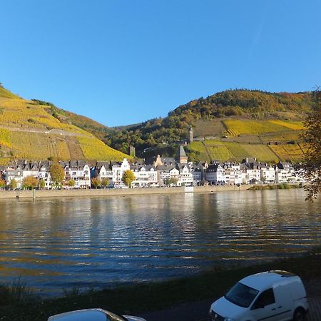 Haus Margarete Daire Zell an der Mosel Dış mekan fotoğraf