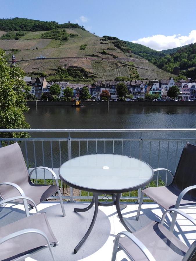 Haus Margarete Daire Zell an der Mosel Dış mekan fotoğraf