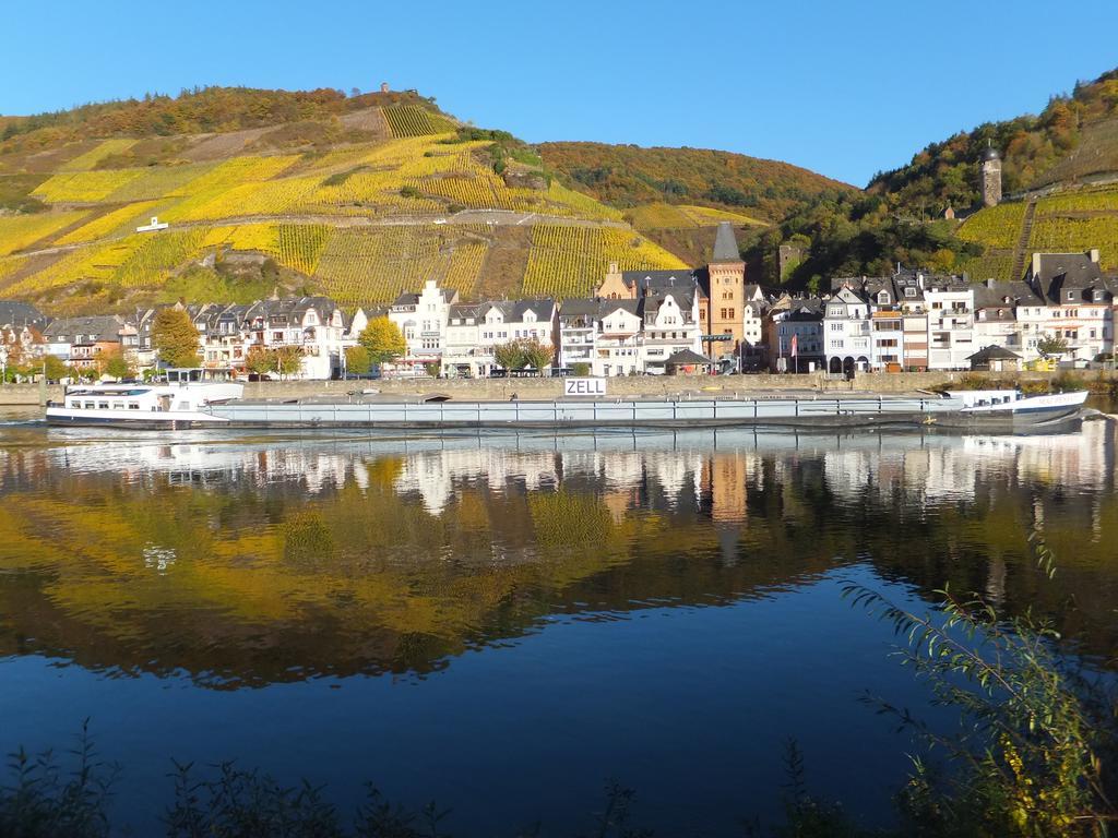 Haus Margarete Daire Zell an der Mosel Dış mekan fotoğraf